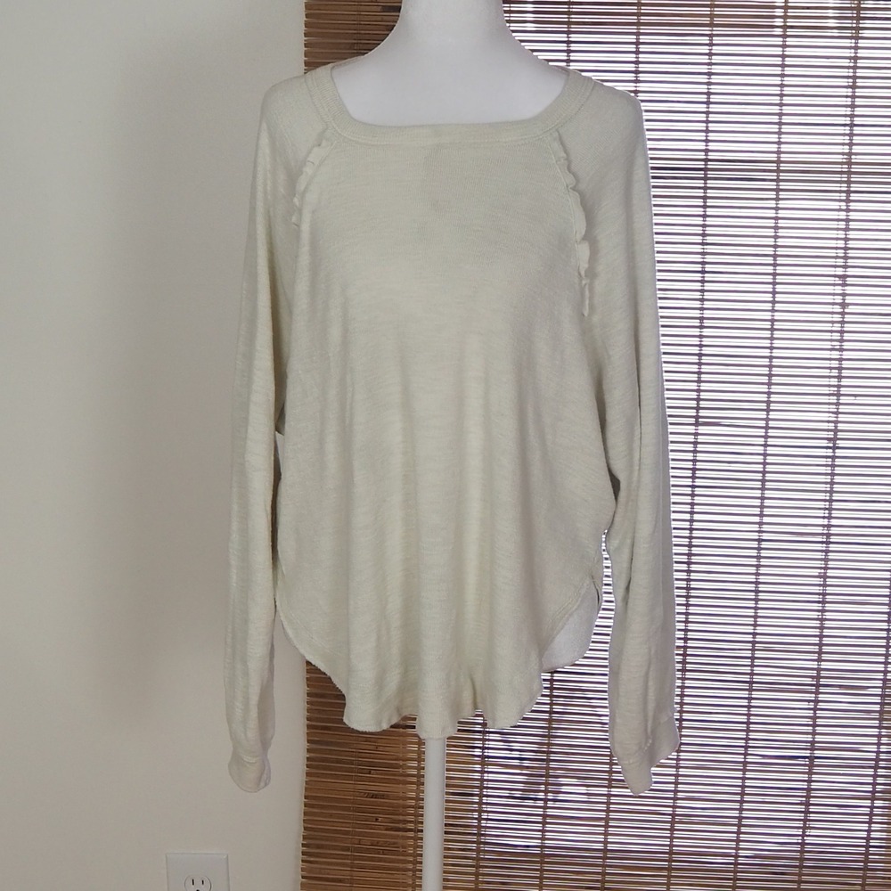 Pilcro Anthropologie Cream Ruffle Raglan Thermal Slub Knit Top Sz Medium‎ Dolman